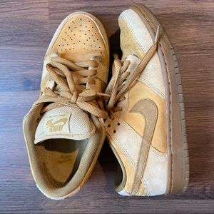 Nike SB Dunk Low 'Reverse Reese Forbes Wheat' Dune/Twig-Wheat-Gum Medium Brown